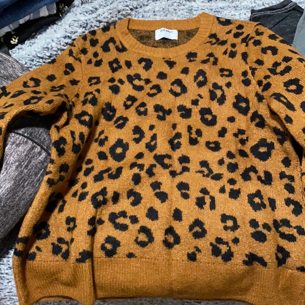 Old navy sweater